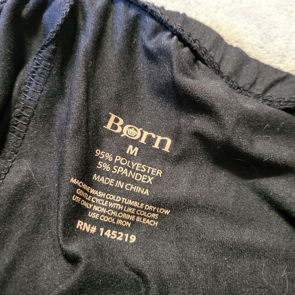 NEW! Women's Gnome Pajama Set By born Black Button Shirt & Pants M - Picture 4 of 7